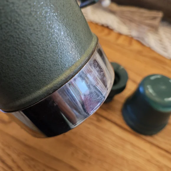 Vintage Stanley Aladdin Green Thermos 1 Qt Vacuum Bottle A-944DH Made In USA - Picture 5 of 5